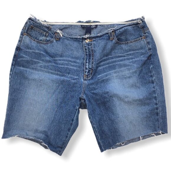 Venezia Raw Hem Cut Off Jean Shorts - Picture 1 of 6